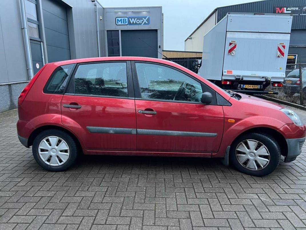 Ford Fiesta 1.3-8V Champion 137.823Km Jaar Apk