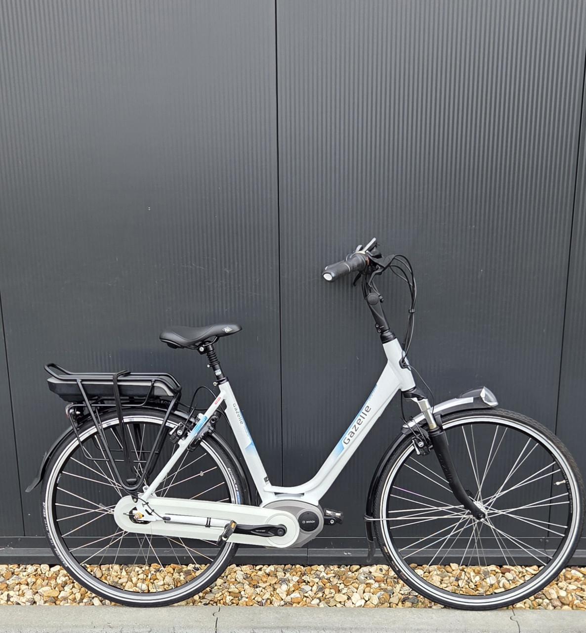 Mooie Gazelle Orange C7+Bosch Active Line 400Wh 53cm