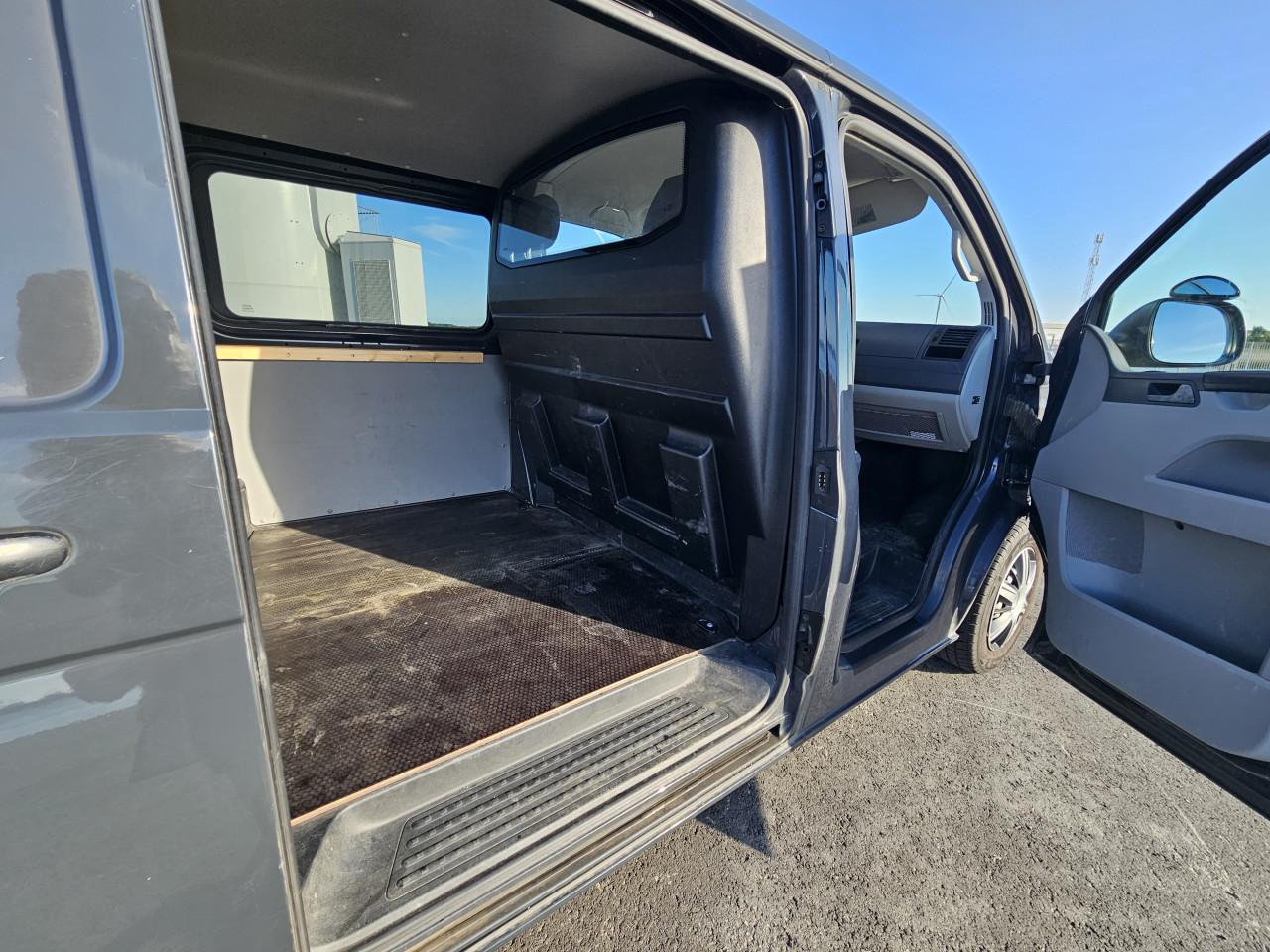 VW Transporter T5 l2h1 2013