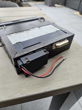 Werkend vintage oldtimer autoradio philips dc 552 met cassette....