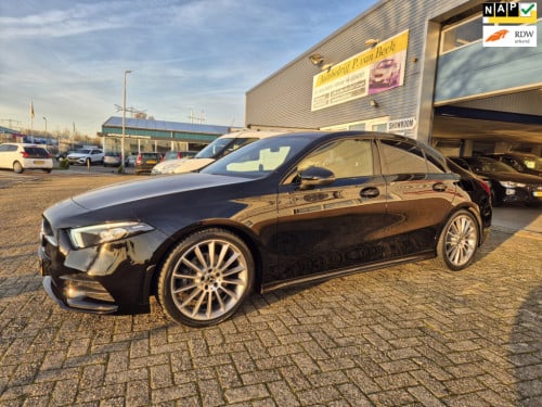 Mercedes-Benz A-Klasse 200 business solution amg