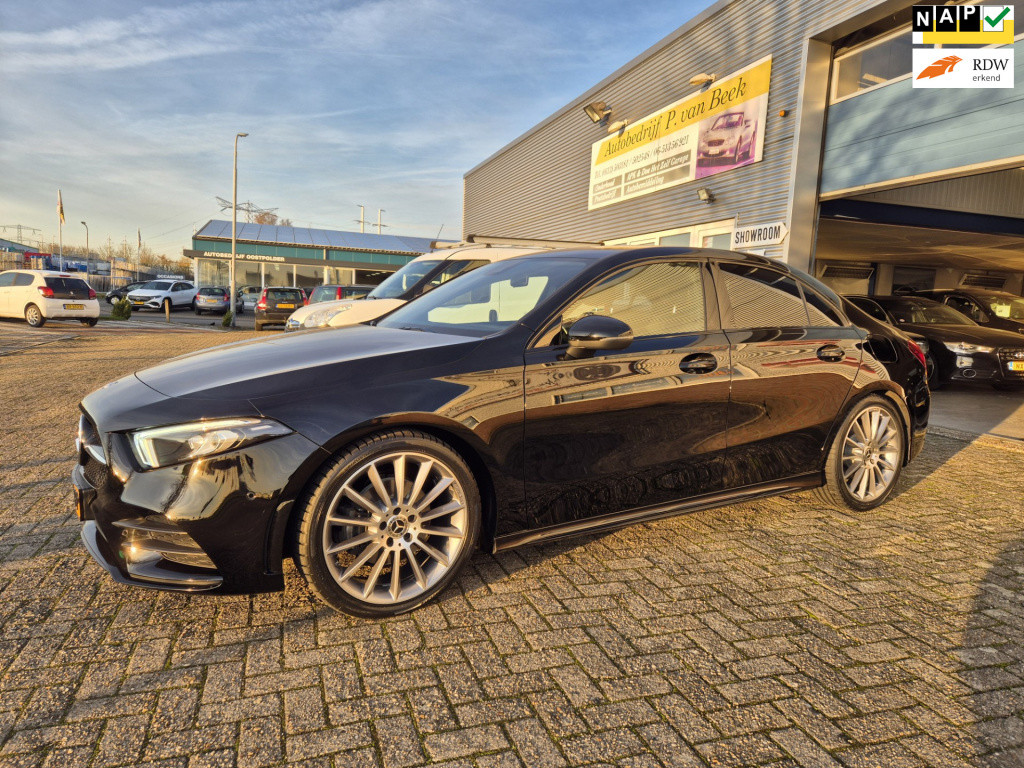 Mercedes-Benz A-Klasse 200 business solution amg