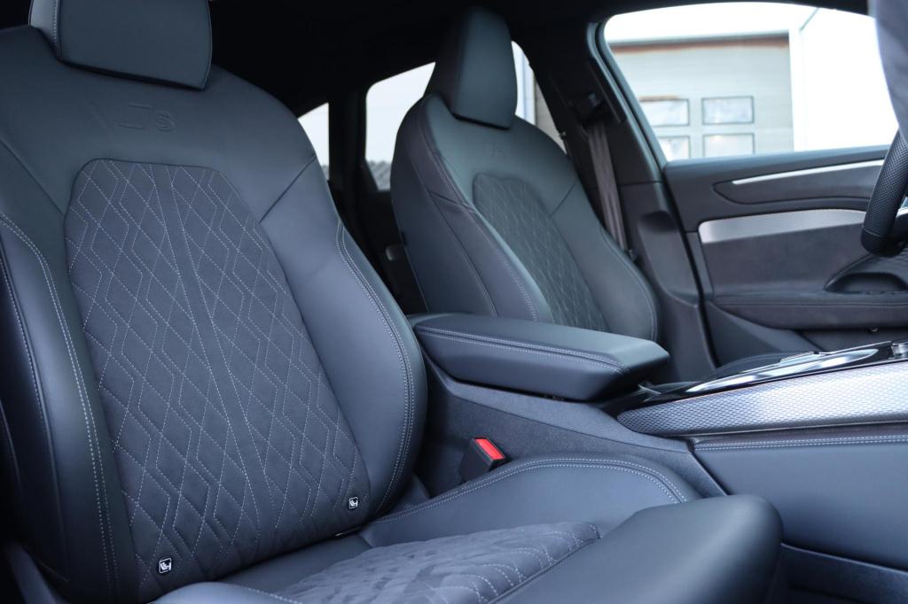Audi A6 avant 2.0 e-hybrid quattro s edition competition 367pk s tronic | s