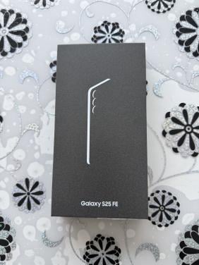 Samsung Galaxy S25 FE - 128GB - Zwart 5G - NIEUW - GESEALD -