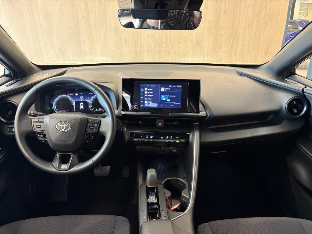 Toyota C-hr 1.8 hybrid 140 dyn