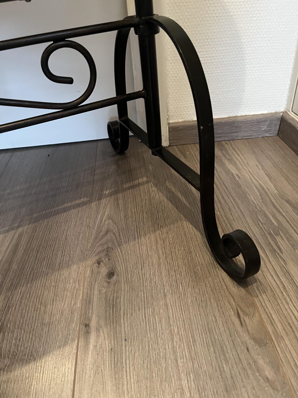 Spiegel met smeedijzeren frame