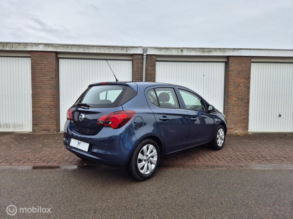 Opel Corsa 1.4 edition / 5- deurs / stuur- stoelverwarming / parkeersensore