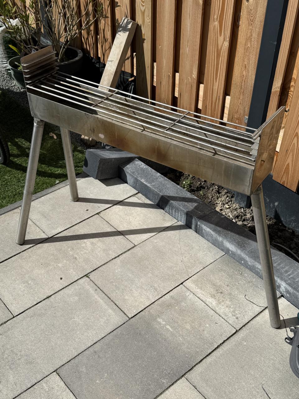 RVS BBQ smal / drie poot / saté barbecue