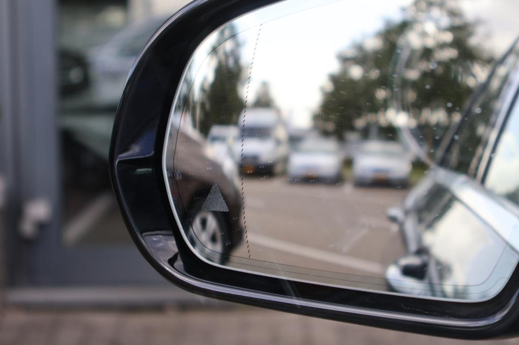 Mercedes-Benz E-Klasse 200 exclusive l airmatic luchtvering l panoramadak l