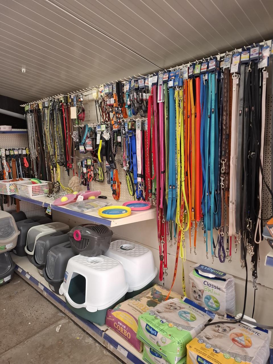 50 % KORTING op alle hondenriemen, tuigjes enz.