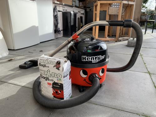 Henry Next 200  stofzuiger is een bekende stofzuiger Met stofzuigzakken