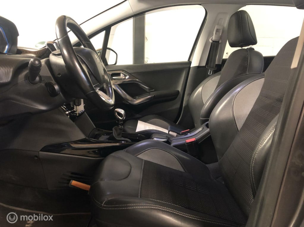 Peugeot 2008 1.2 puretech allure