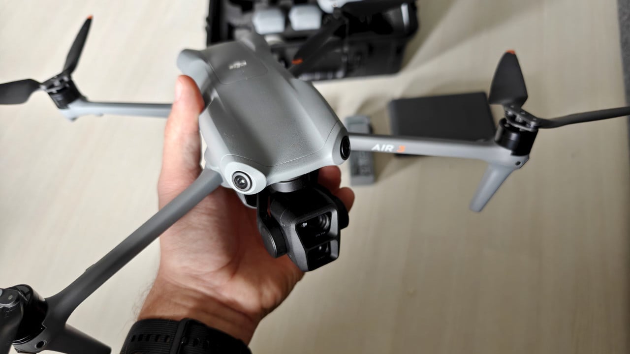 DJI Air 3 Fly More Combo - RC 2