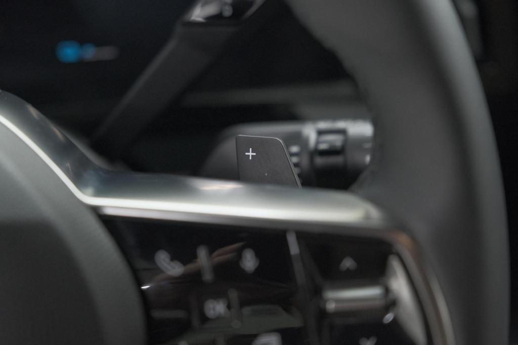 Renault Austral 1.2 e-tech full hybrid 200 techno | 360 camera | panoramada