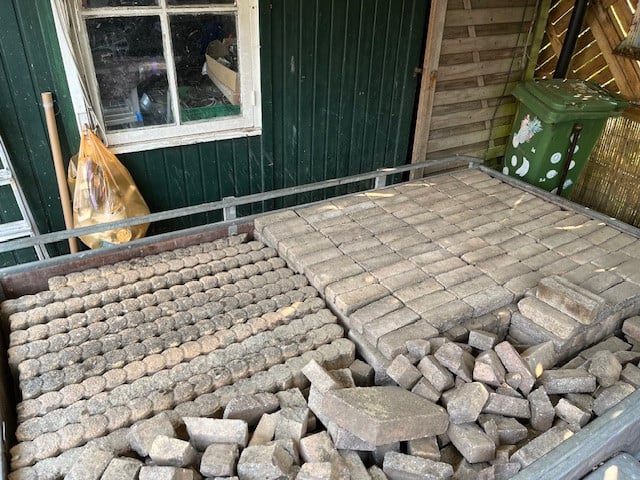 Betonklinkertjes en pallisadebanden