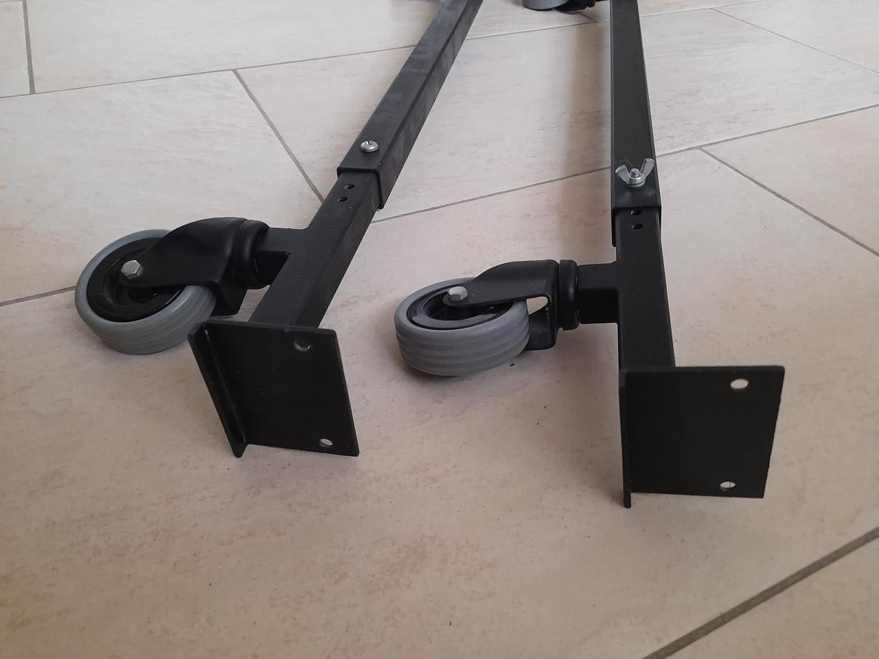 Potenset met wielen zelfdragend  t.b.v. een bed - 80/90/100 (z.g.a.n.)