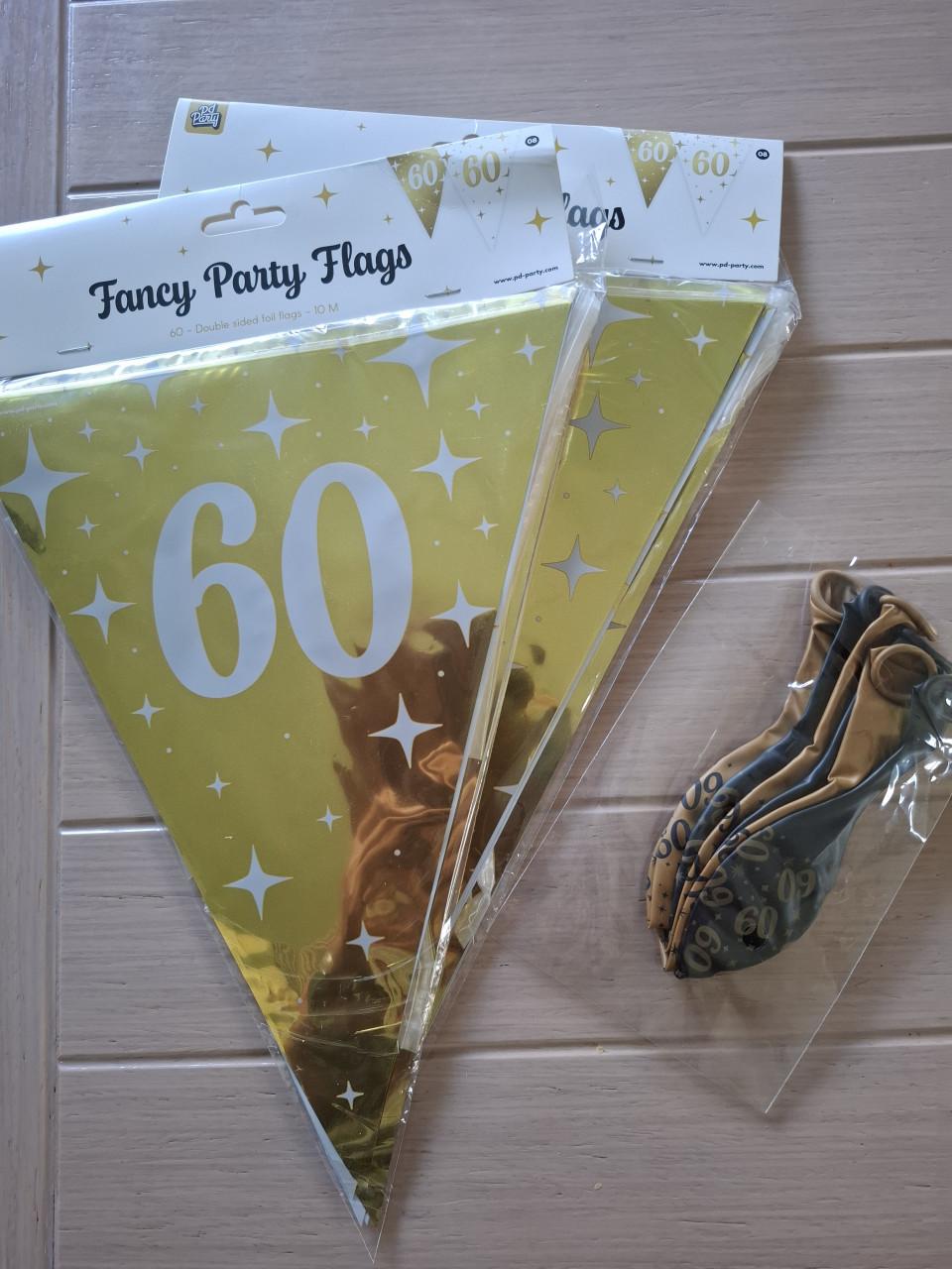 Luxe ballonnen en vlaggenlijn 70 en 60 jaar