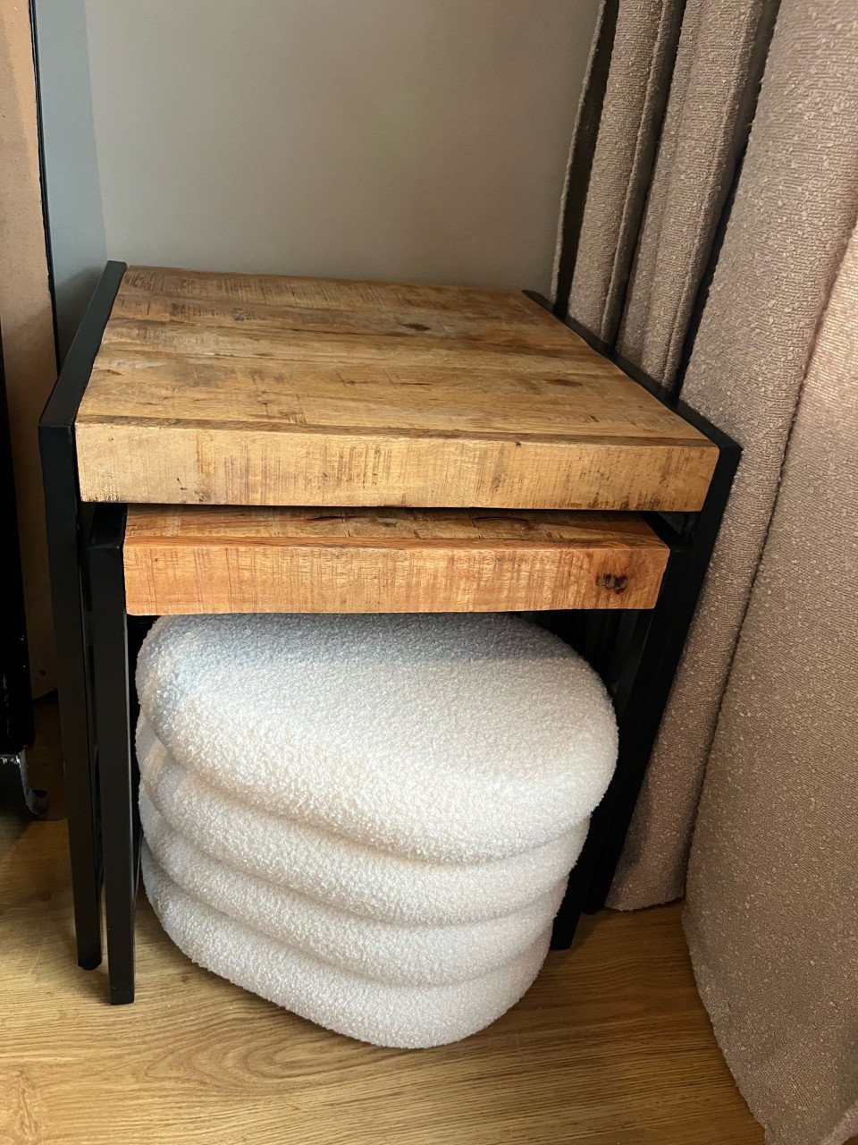Bijzet tafel mango hout twee stuks