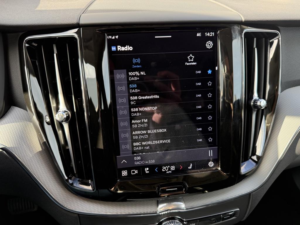 Volvo XC60 t6 398pk recharge plus dark| panodak| adap.cruise| 360camera| aw