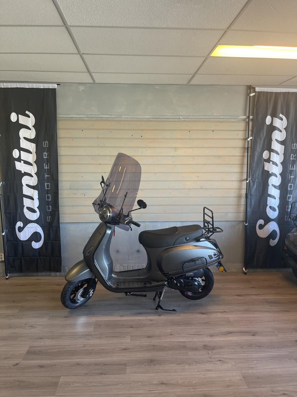 Scooterpromo Goes | Grote voorraad nieuwe SANTINI scooters