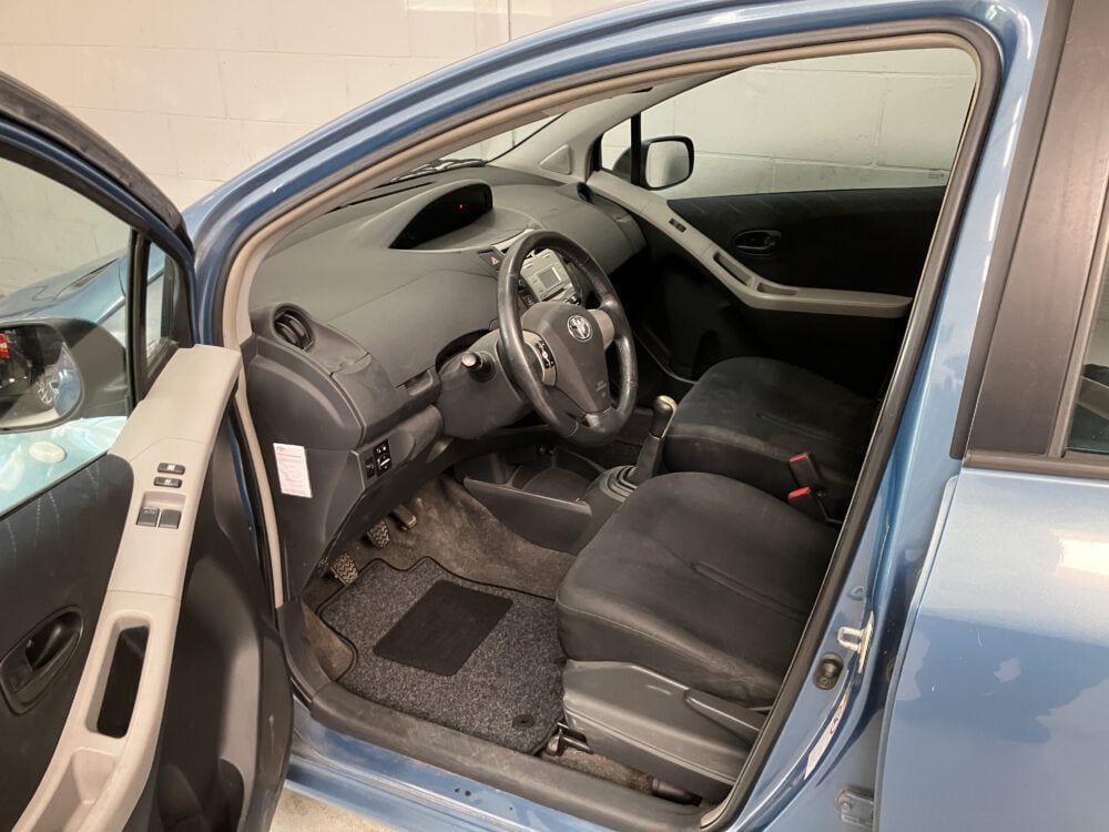 Toyota Yaris 1.3 VVTi Sol
