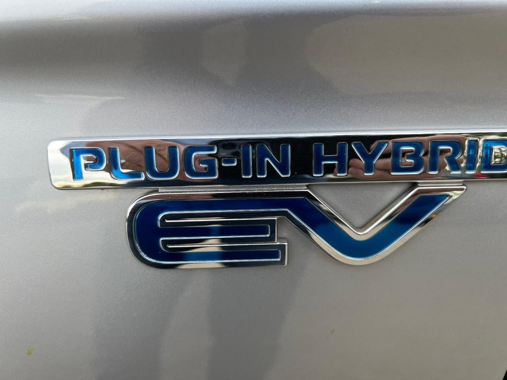 Mitsubishi Outlander phev limited edition, jaar bovag en apk, inclusief beu