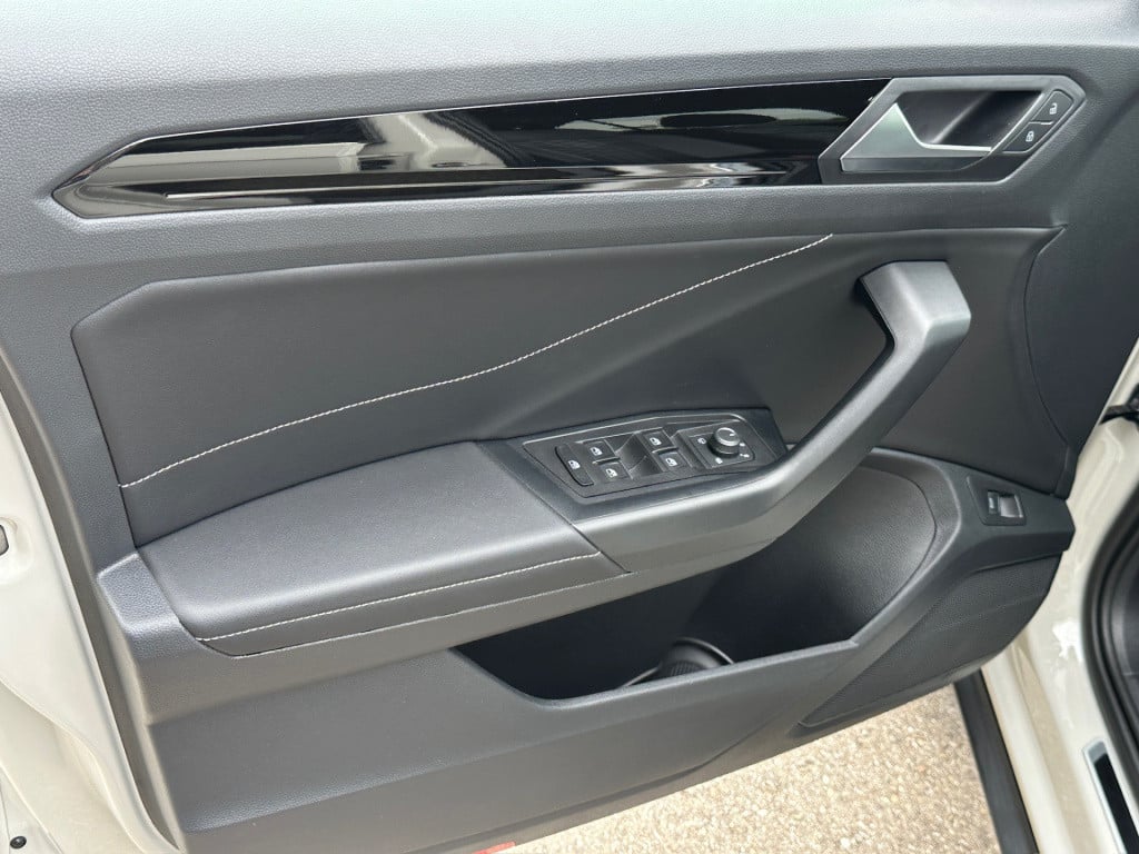 Volkswagen T-roc 1.5 tsi 150pk dsg r-line | camera | keyless | elek. achter