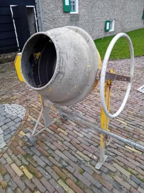 Beton/cementmolen