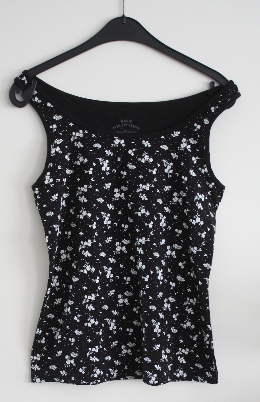 Zwarte top met bloemen print maat 40