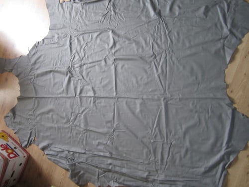 Nieuw stuk Grijs Leer 200x180 cm