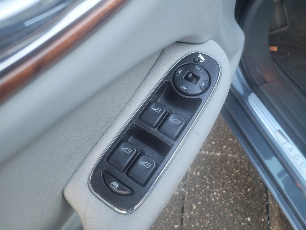 Jaguar Xj 3.0 v6 sport