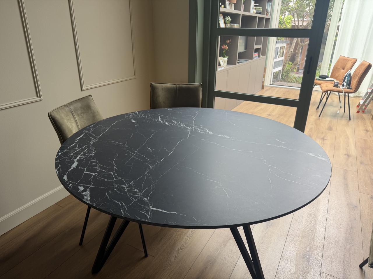 Prachtige Table du Sud ronde eettafel