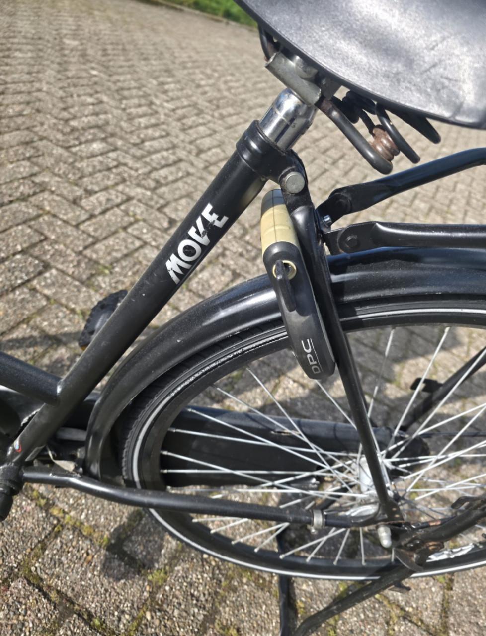 Goedkope Omafiets met slot en verlichting