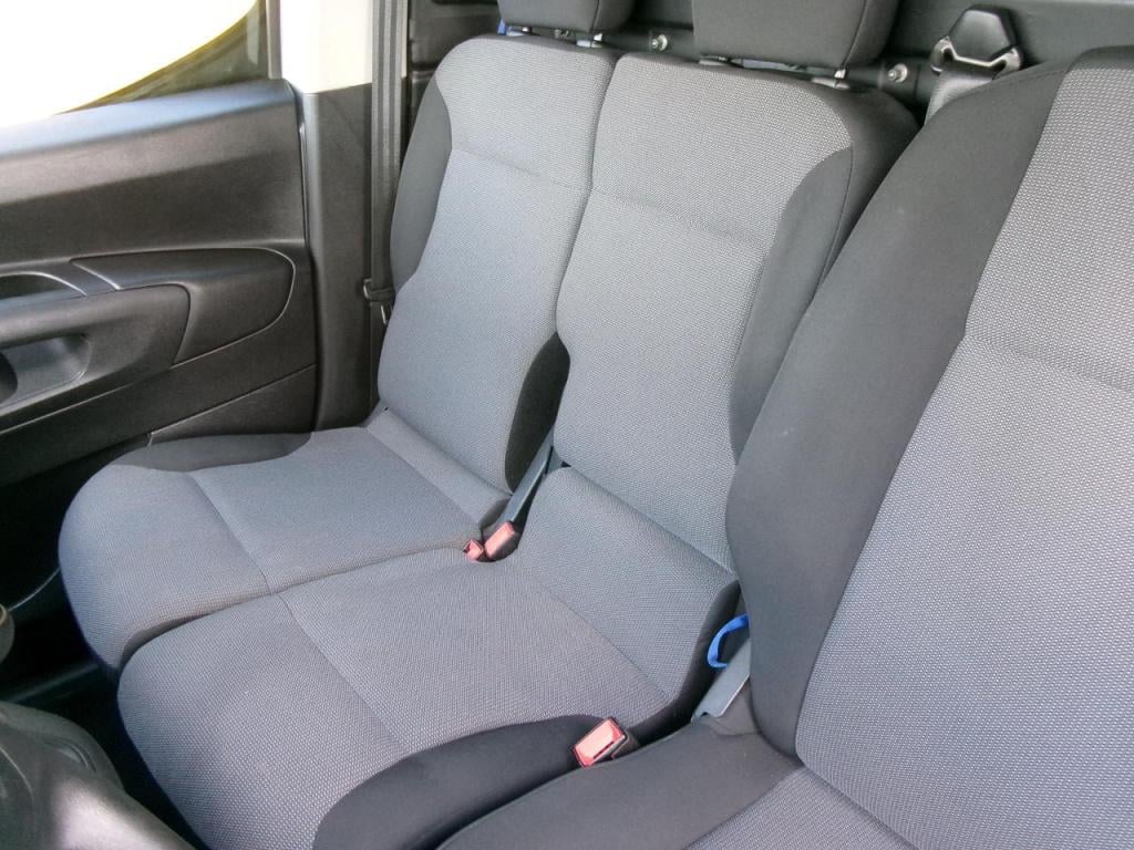 Peugeot Partner 1.5 bluehdi 75 airco, trekhaak, 3-zits