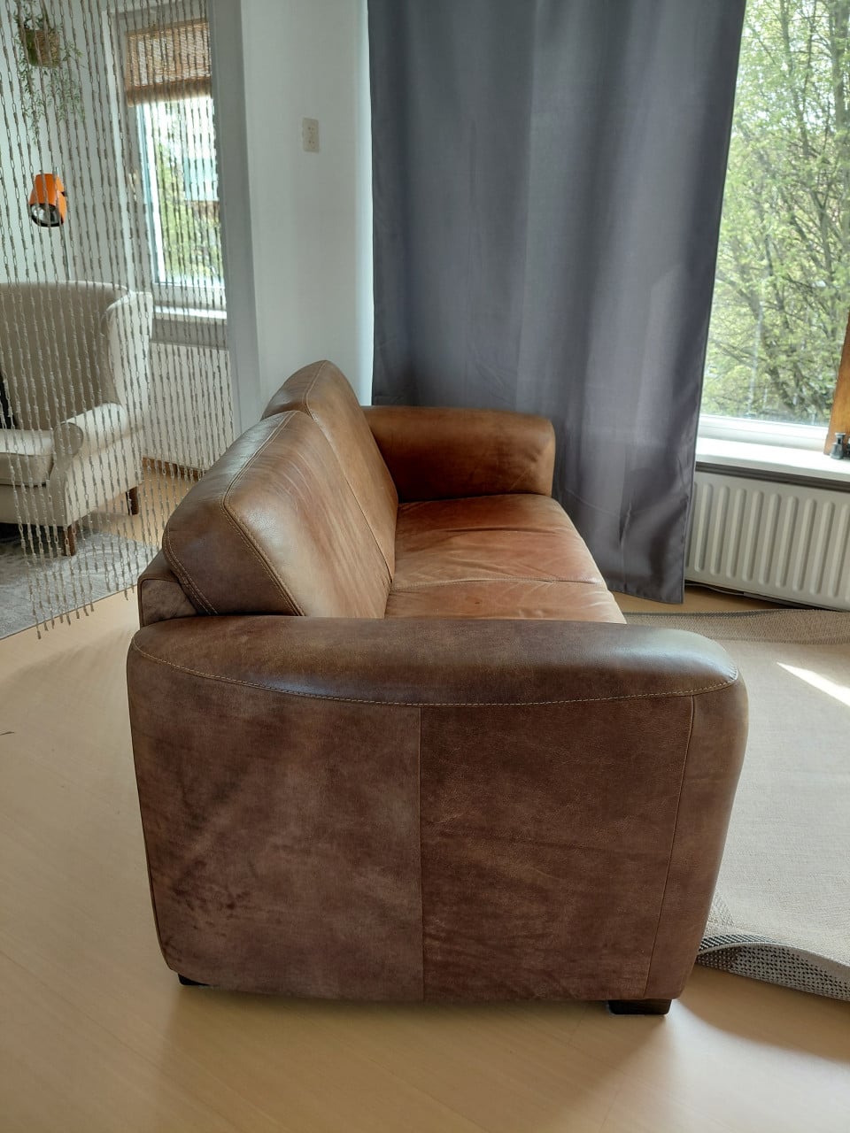 Gratis bank, bed, 2 stoelen, tafel