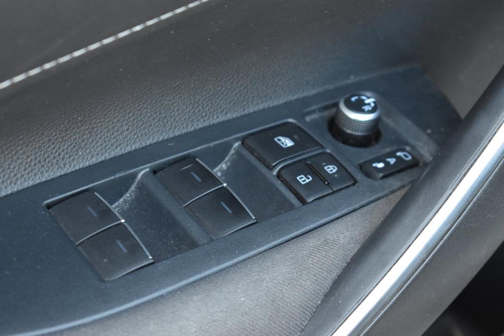 Toyota Corolla Touring Sports 1.8 hybrid | camera | stoelverwarming | apple