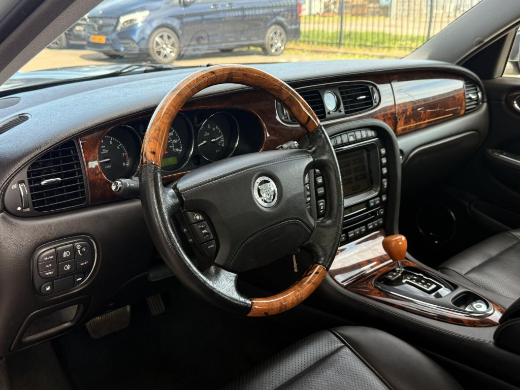 Jaguar Xj 4.2 v8 lwb | leder | alpine speakers | navigatie | stoel ventilat