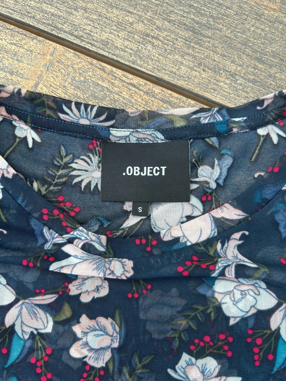 Mesh top blauw met bloemen