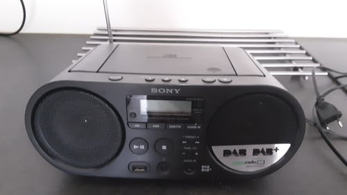Dab radio