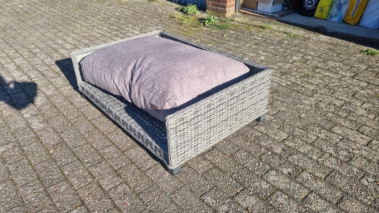 Hondenmand nieuw incl kussen