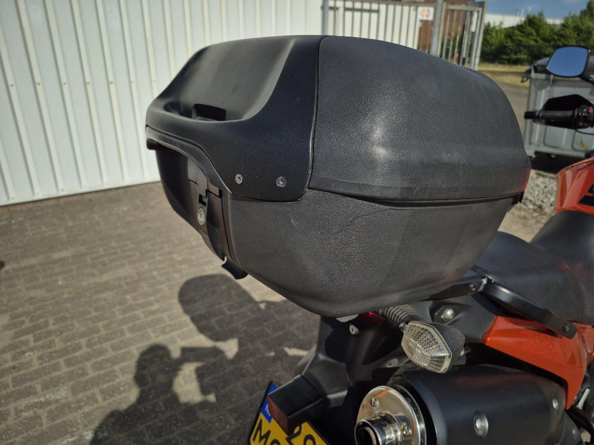 Suzuki VStrom DL650 abs uit 2011 met veel opties