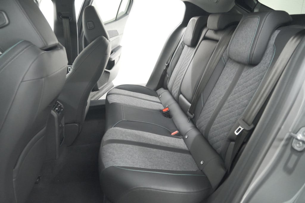 Peugeot 408 1.2 hybrid 136 e-dcs6 allure | 360 camera | navigatie | parkeer