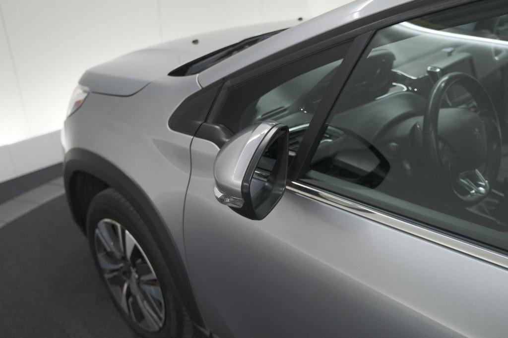 Peugeot 2008 puretech 110 allure | panoramadak | apple carplay | navigatie 