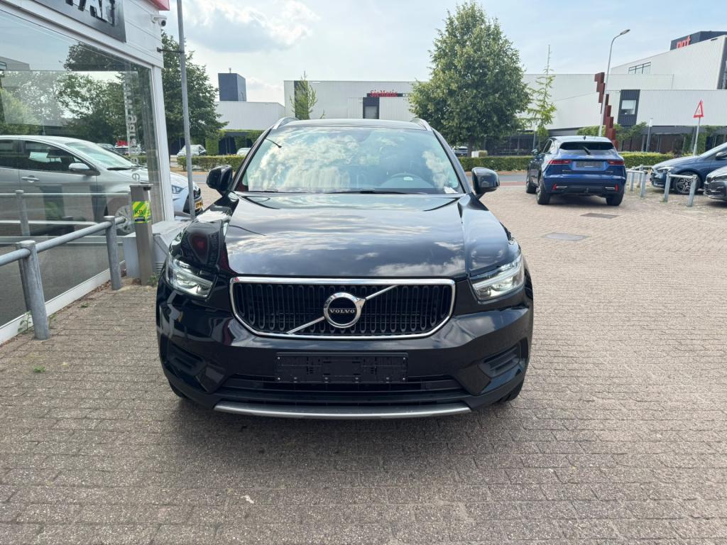 Volvo XC40 1.5 t5 twin engine momentum pro
