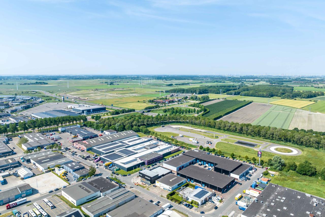 TE HUUR | Bedrijfsruimtes met kantoor in Goes