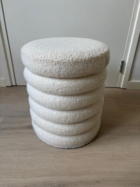 Witte poef