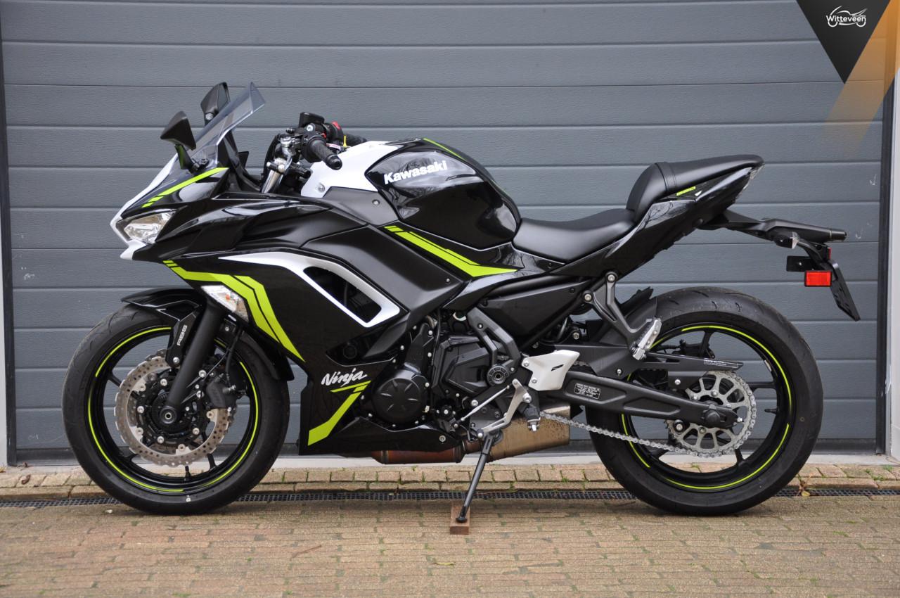 Kawasaki Ninja 650 KRT 1673 kilometers!