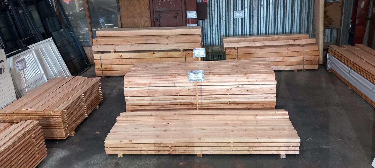 *DOUGLAS BLOKHUTPROFIEL 28X180MM*