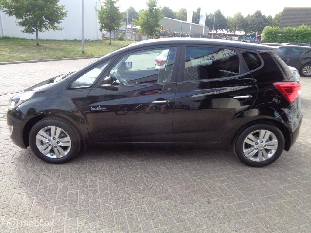 Hyundai Ix20 1.4i i-drive/airco/lm velgen/pdc/camera/trekhaak/hoge zit/nap