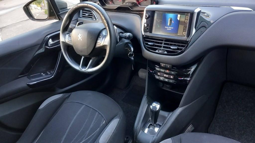 Peugeot 208 1.2 e-VTI Envy AUTOMAAT !!! 5drs 2013 airco-lm velgen